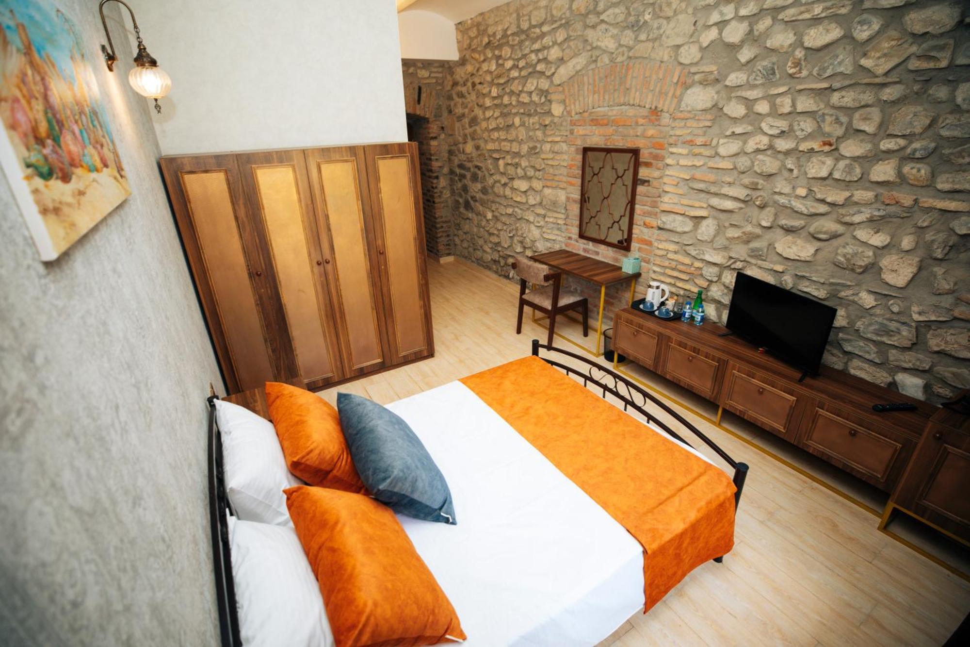 Şǝki Art Hotel By Abad Guest מראה חיצוני תמונה
