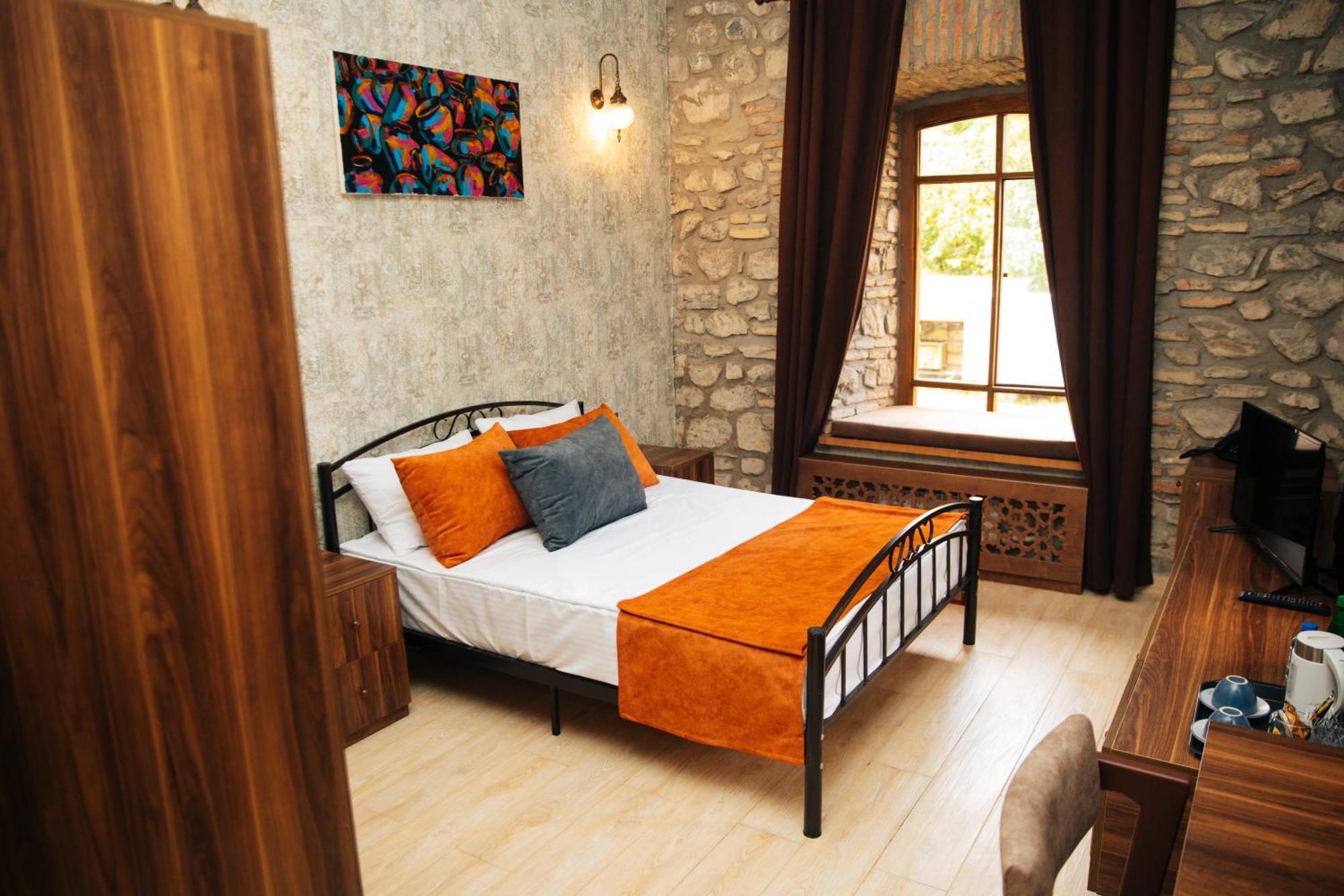 Şǝki Art Hotel By Abad Guest מראה חיצוני תמונה